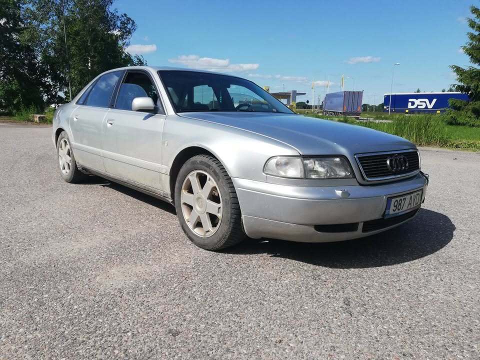Audi A8 1995, photo 5/9