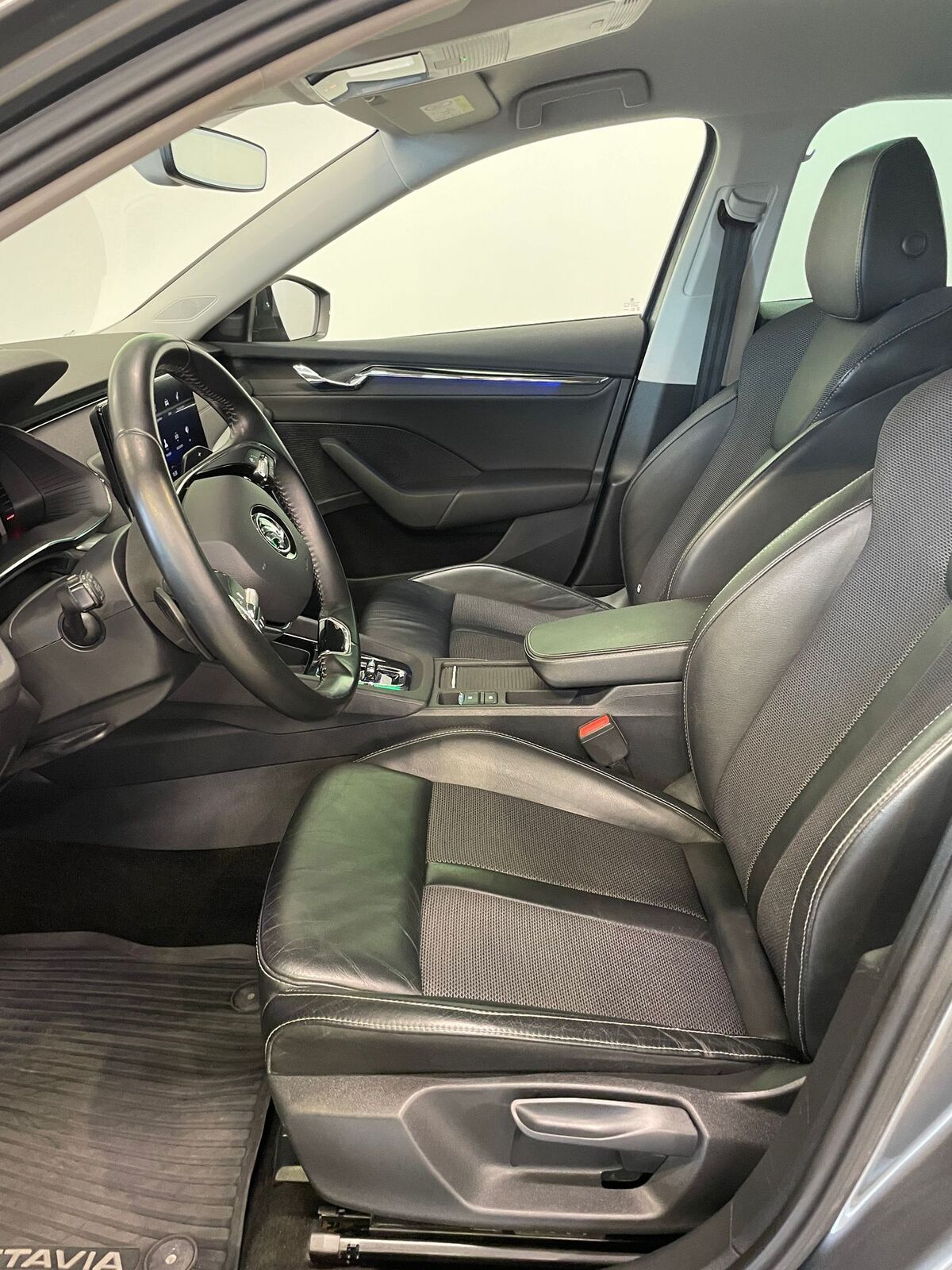 Škoda Octavia 2023, photo 6/19