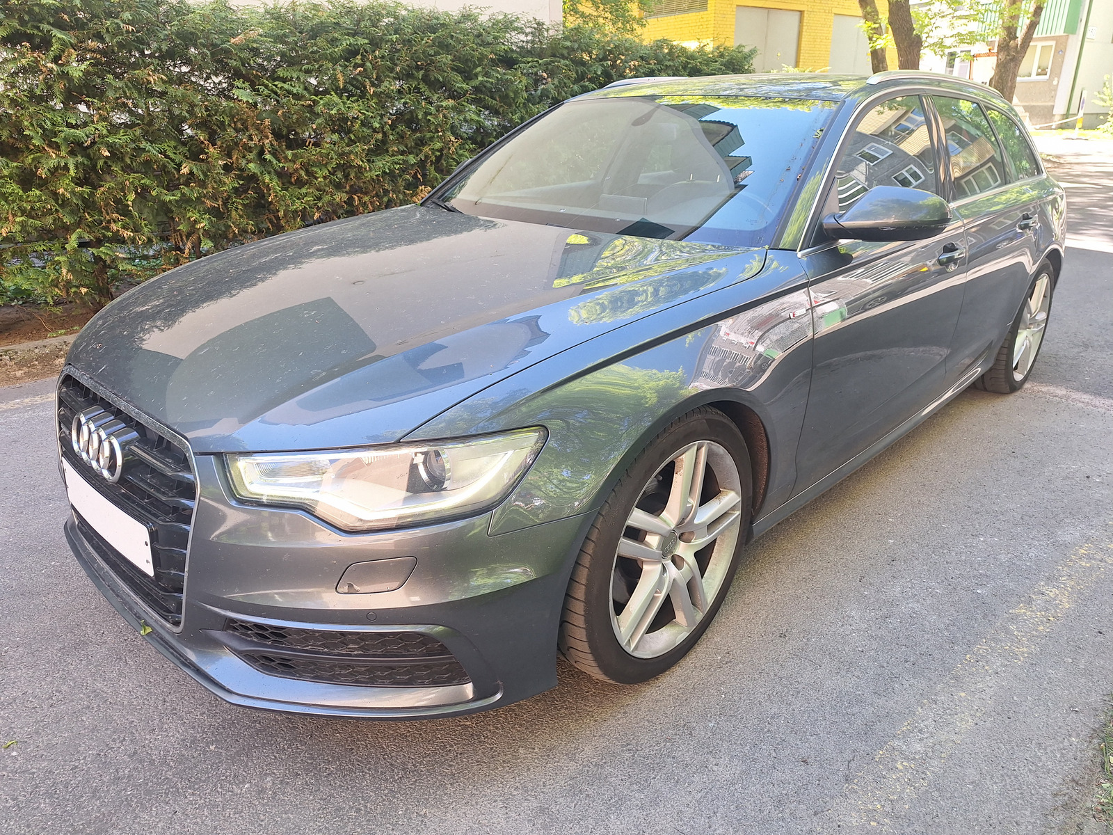 Audi A6 2012, photo 2/10