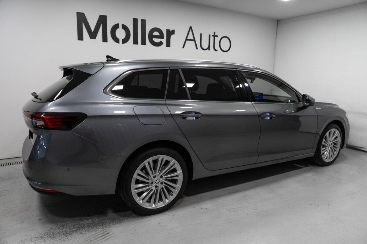 Škoda Superb 2024, photo 4/10