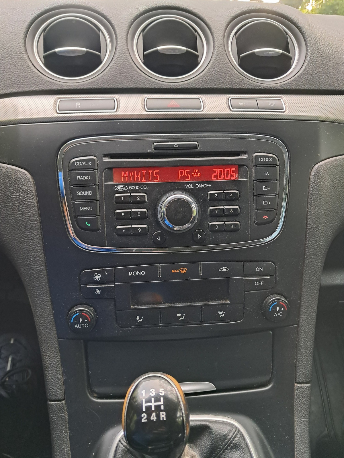 Ford Galaxy 2012, photo 7/11