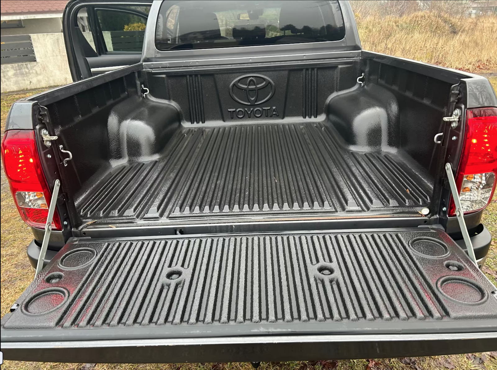 Toyota Hilux 2021, photo 5/10