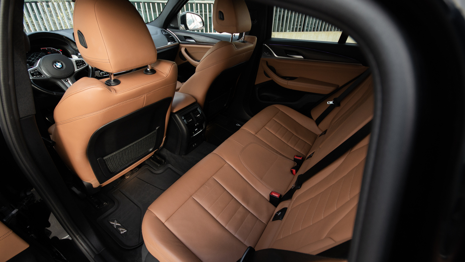 BMW X4 2021, photo 6/10