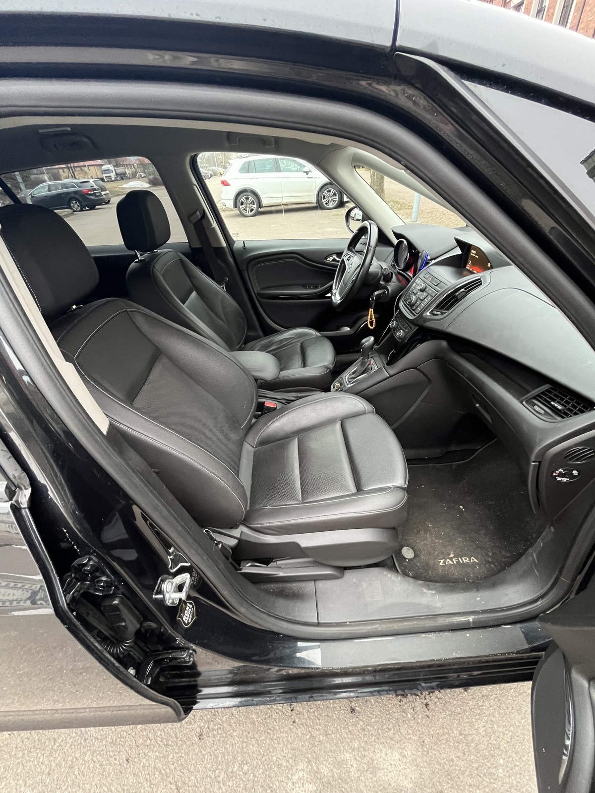 Opel Zafira Tourer 2016, photo 6/10