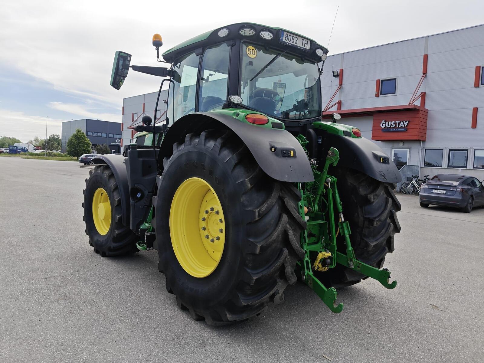 John Deere 6R 215, photo 5/17
