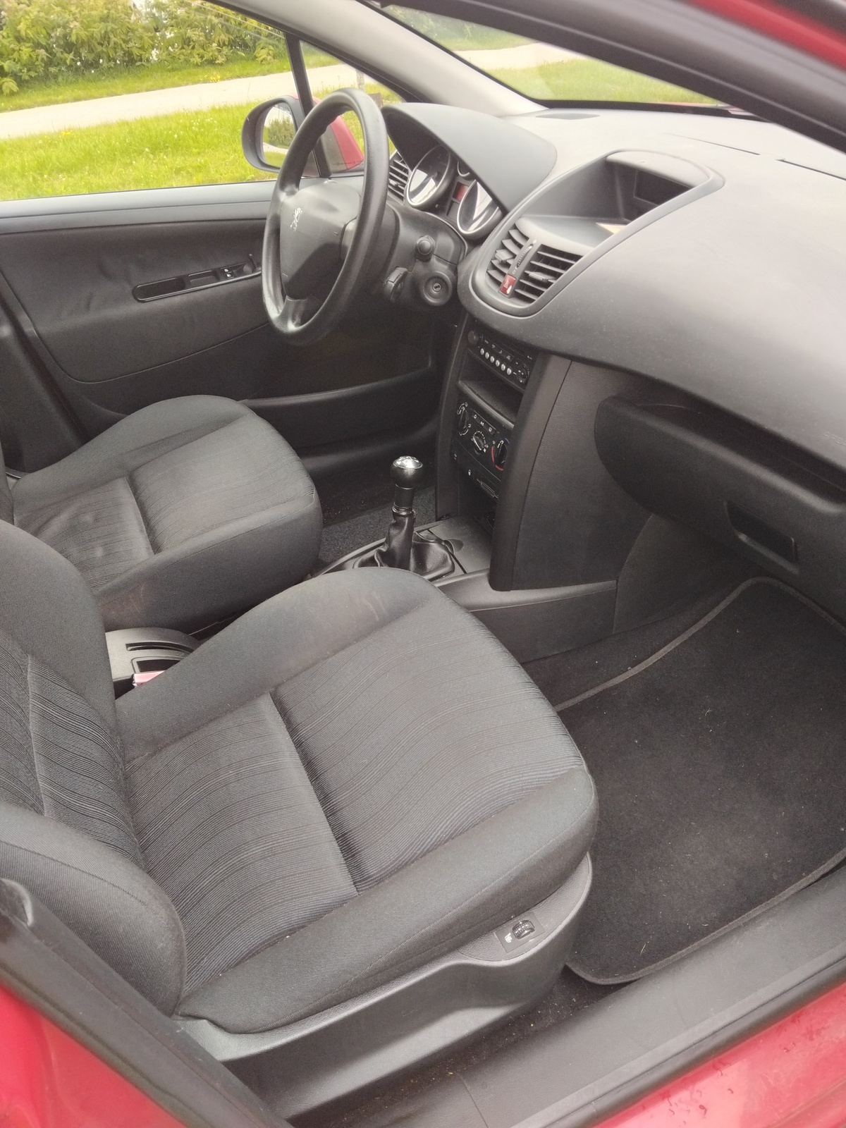Peugeot 207 1.4 50kW 2007, photo 7/9