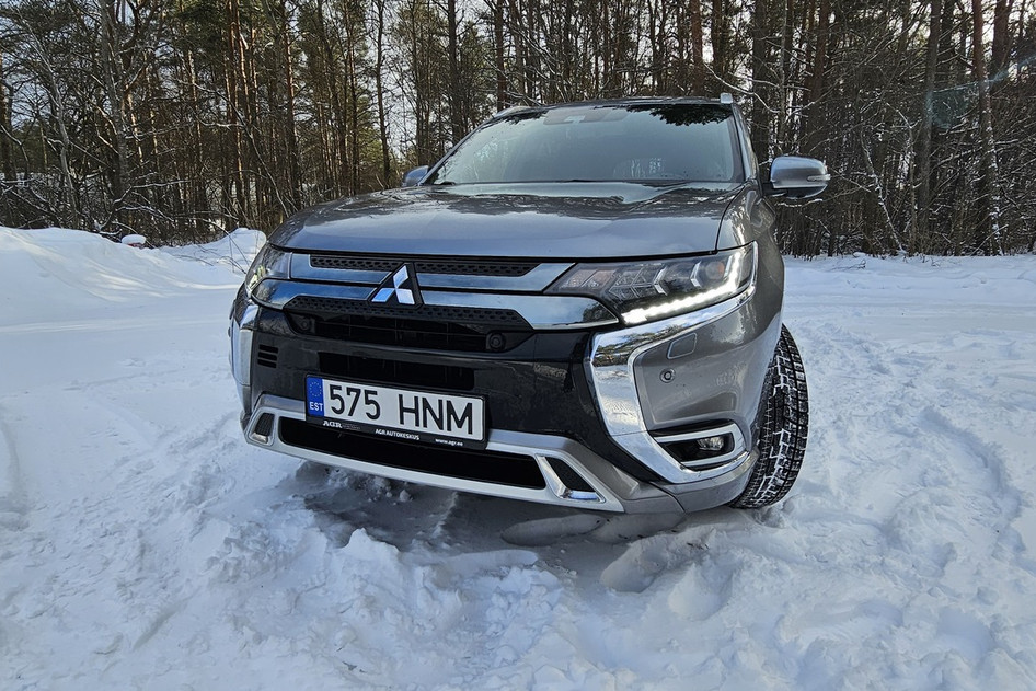 Mitsubishi Outlander, 2020, 2.4, 99 kW, plug-in hybrid (petrol/electric), automatic, four-wheel drive