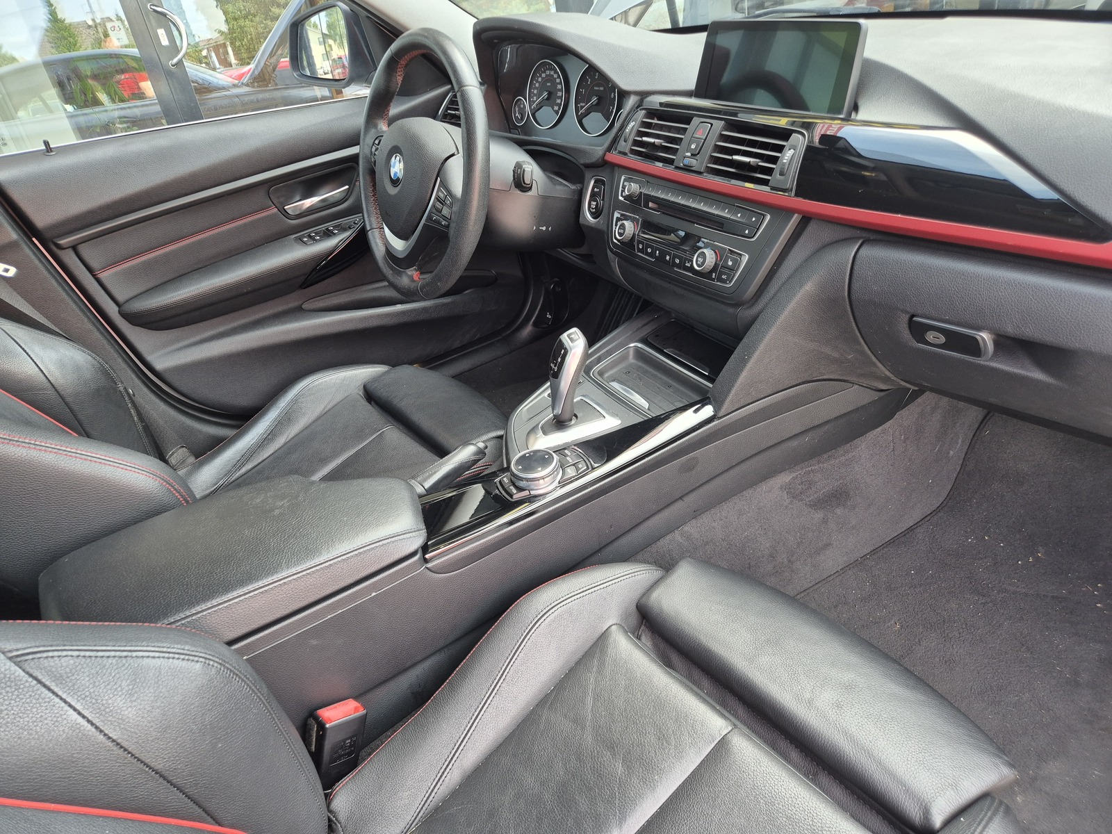 BMW 320 i 2014, photo 4/10