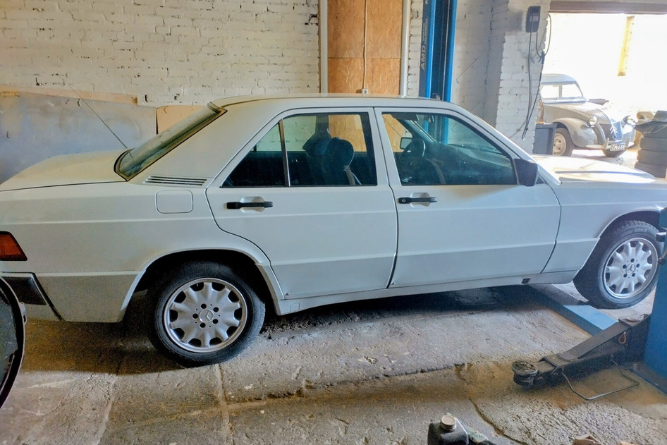 Mercedes-Benz 190, 1991, 2.0, 55 kW, diesel, manual, rear-wheel drive
