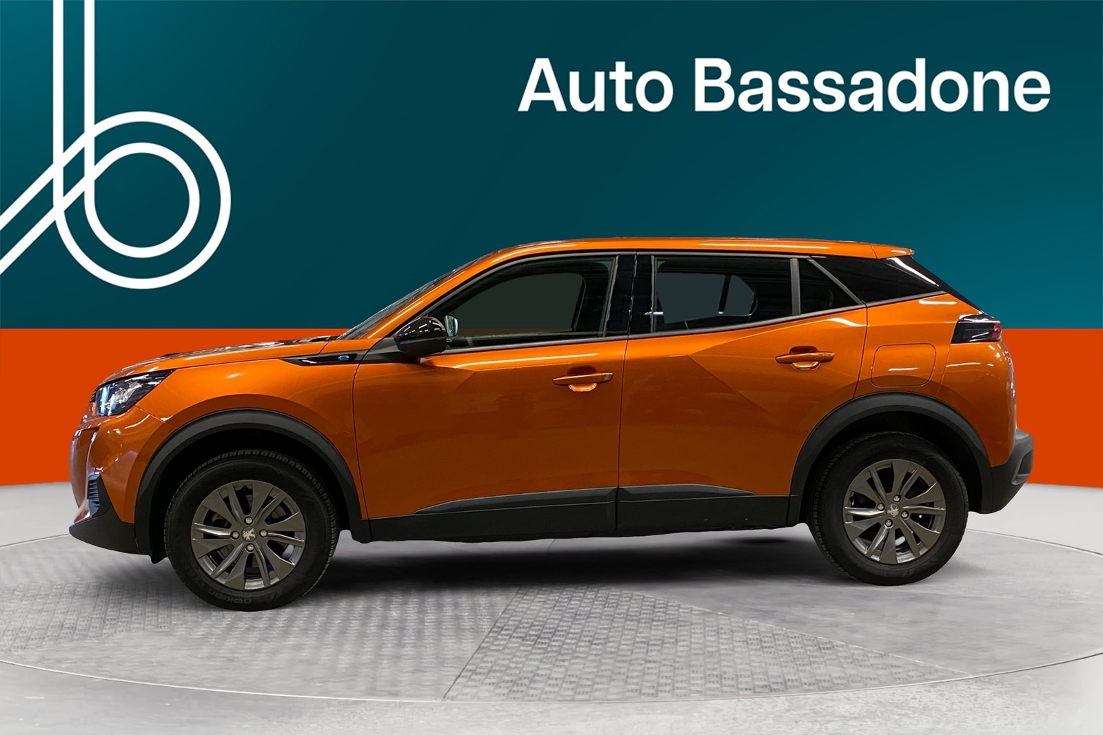 Peugeot 2008 2023, photo 2/32