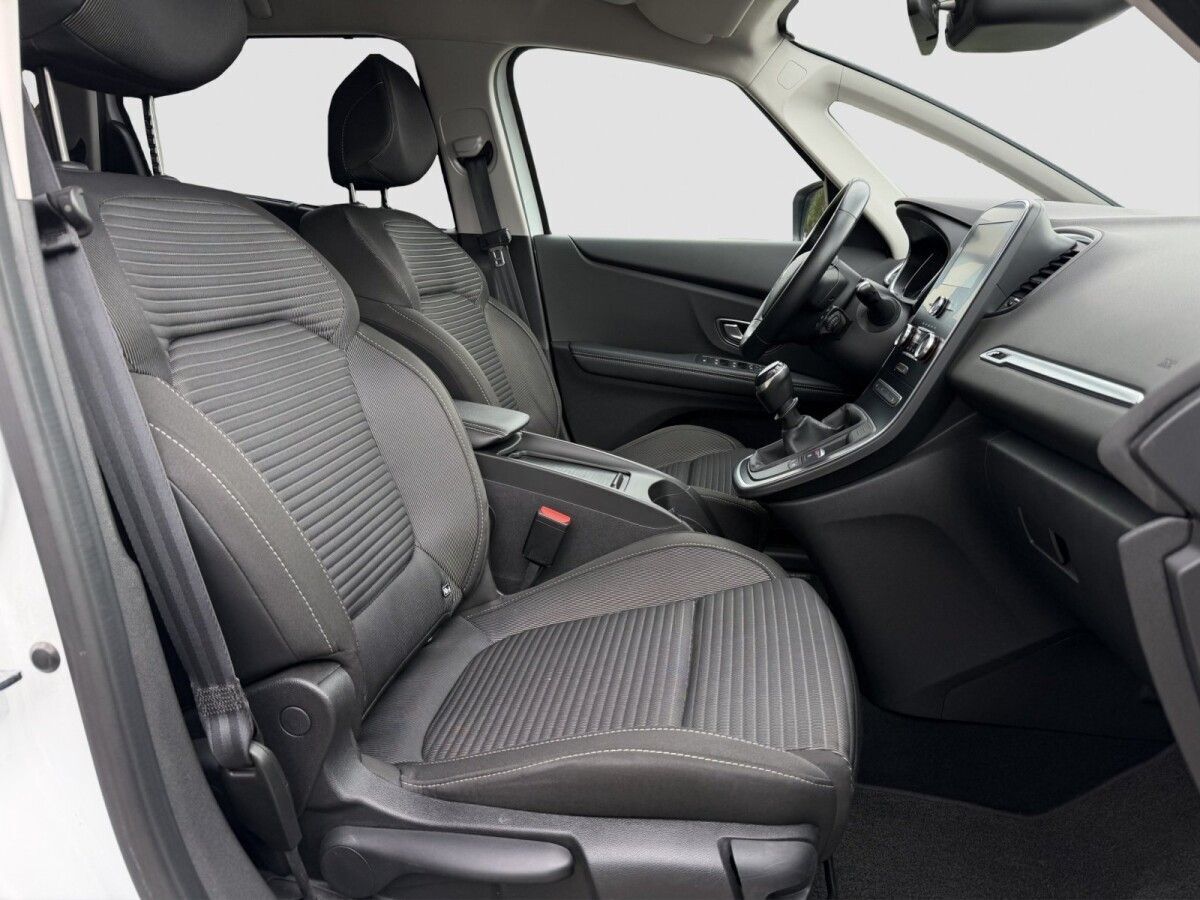 Renault Scenic 2019, photo 5/20