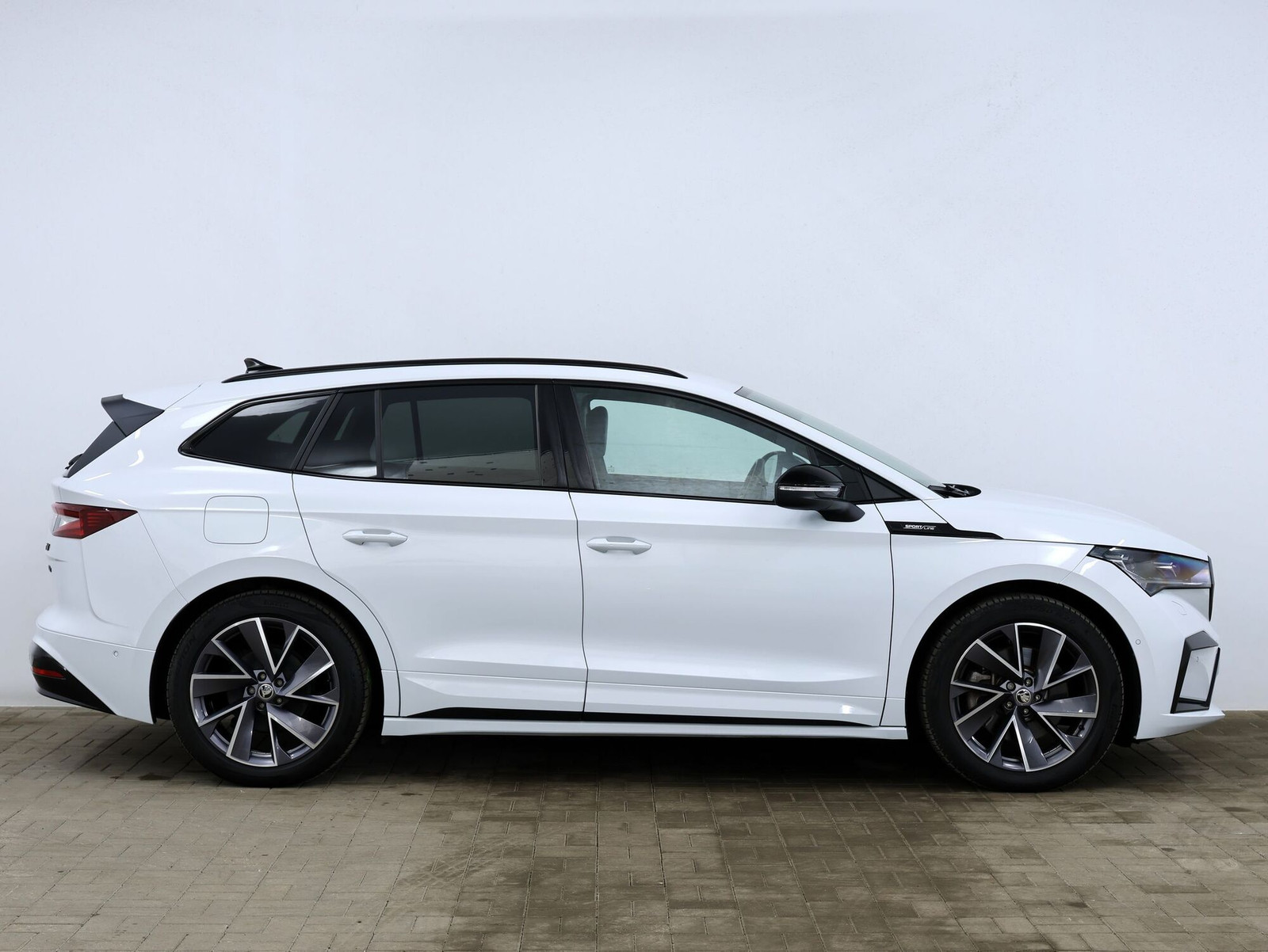Škoda Enyaq 2022, photo 6/10