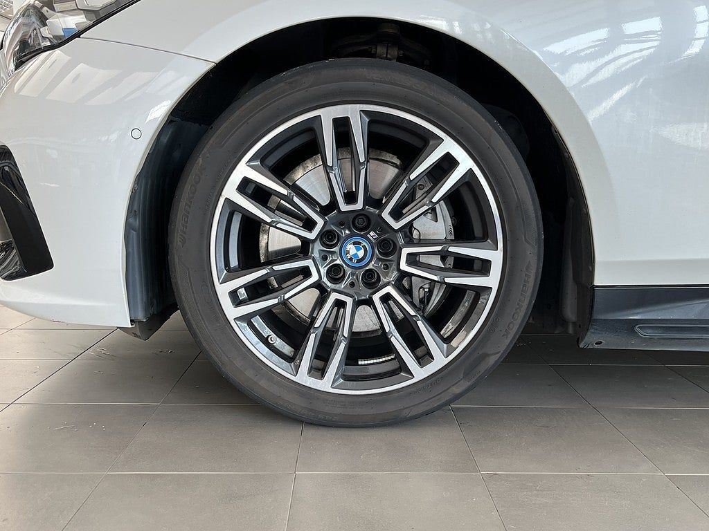 BMW i5 2024, photo 4/29