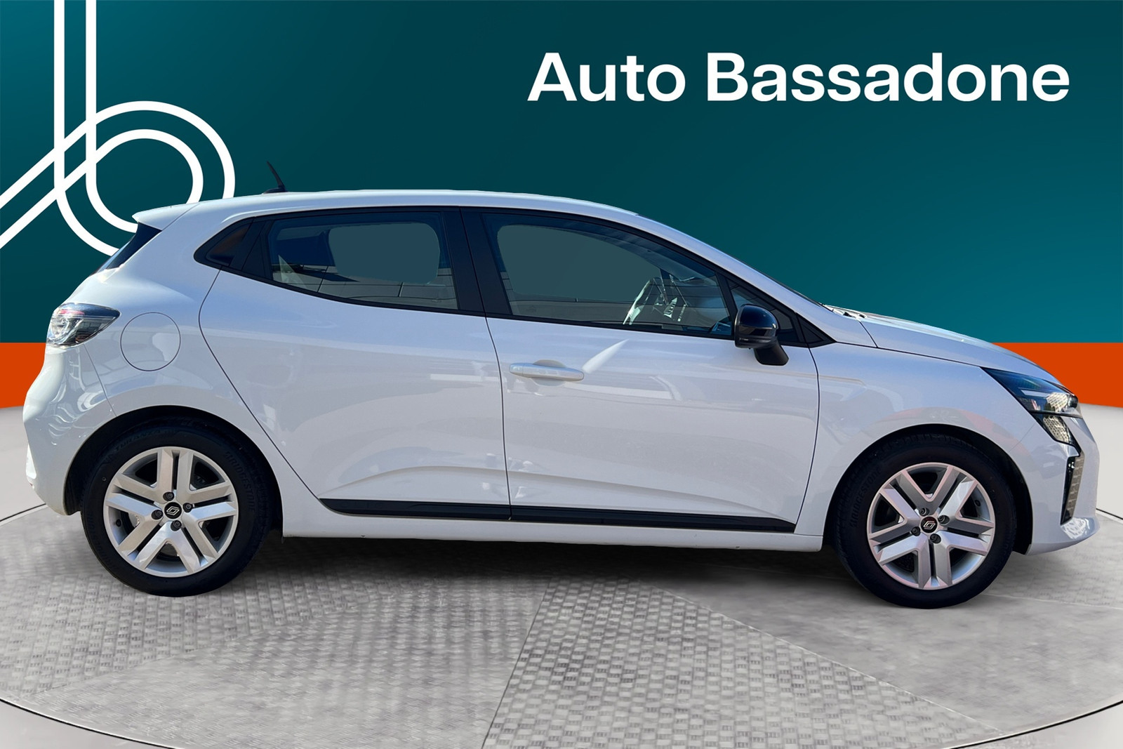 Renault Clio 2024, photo 6/10