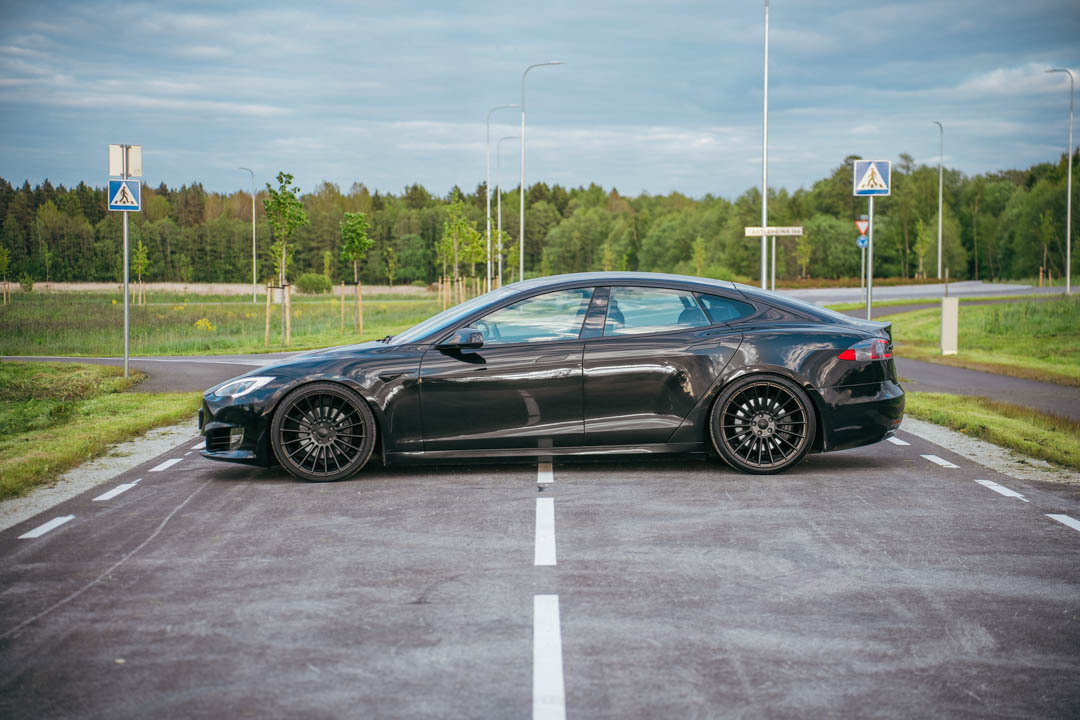 Tesla Model S 75D 2018, kuva 2/10
