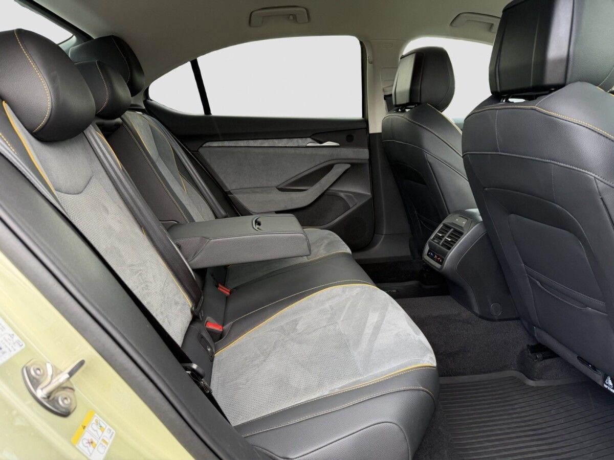 Škoda Superb 2024, photo 6/10
