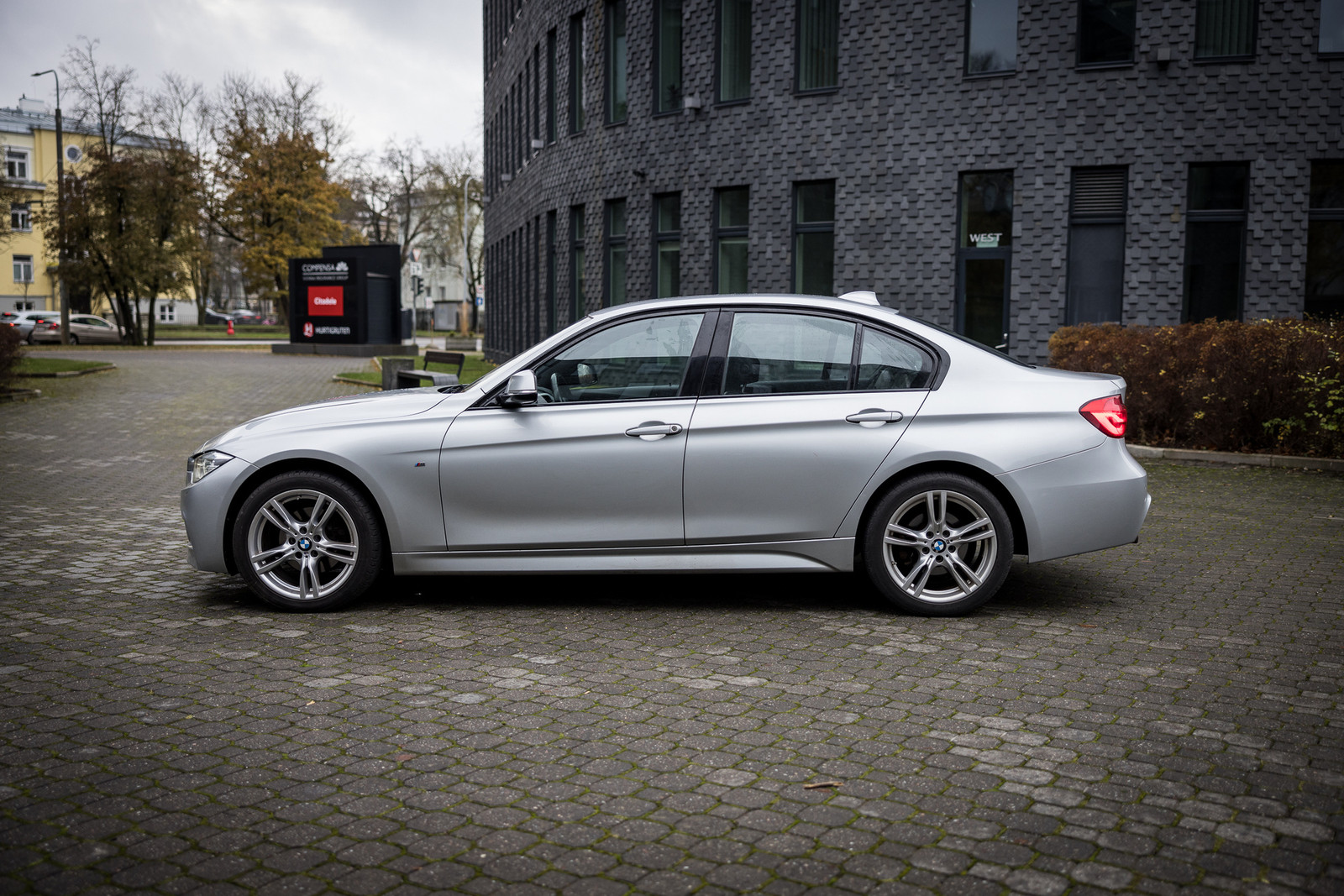 BMW 320 2019, photo 3/10