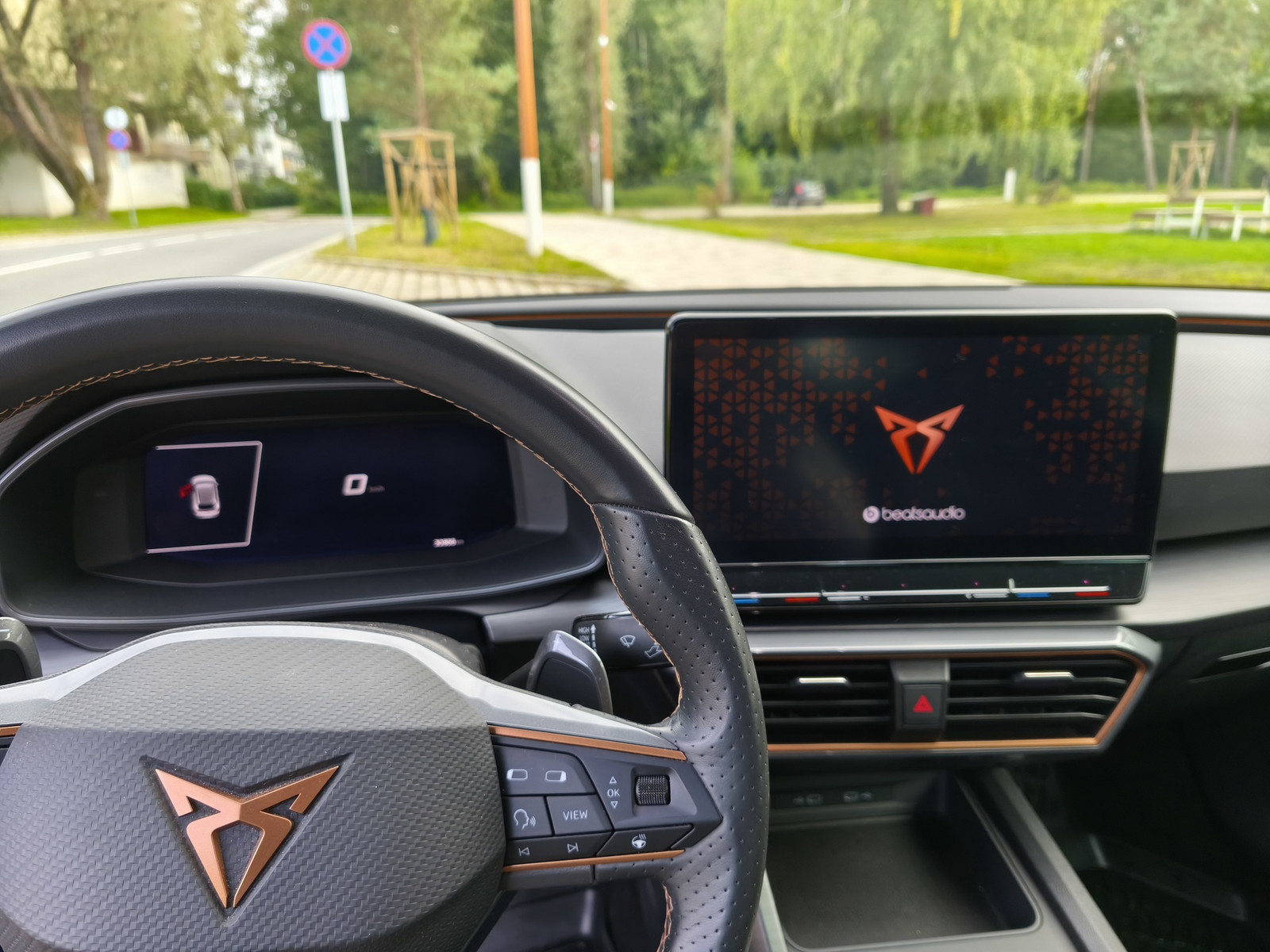 Cupra Leon 2023, photo 6/8