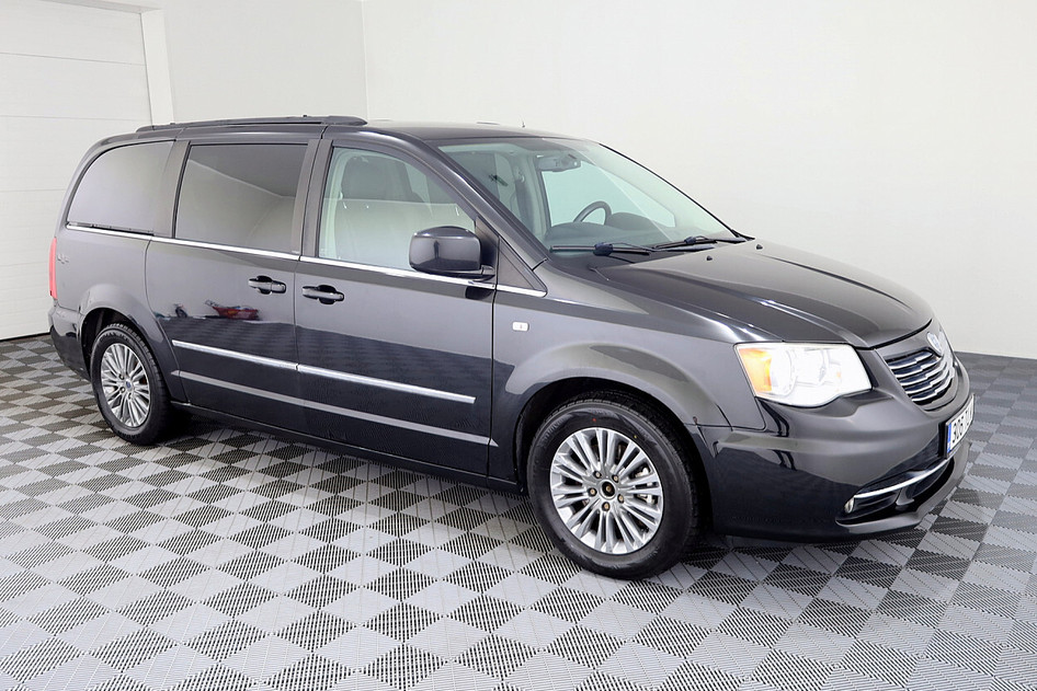 Lancia Voyager, 2011, 2.8, 120 kW, дизель, автомат, передний привод