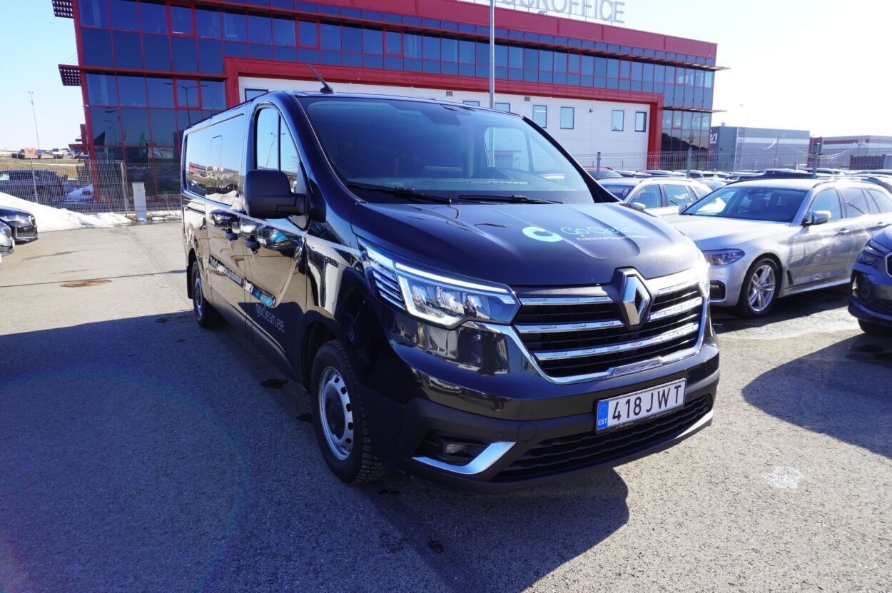 Renault Trafic 2023, photo 4/10