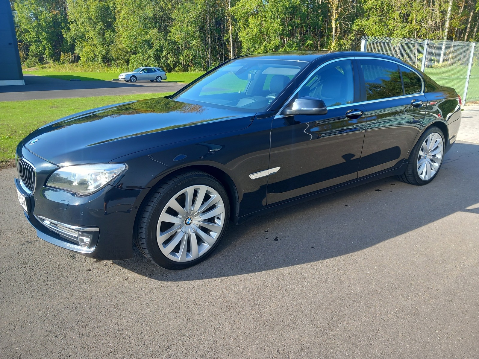BMW 730