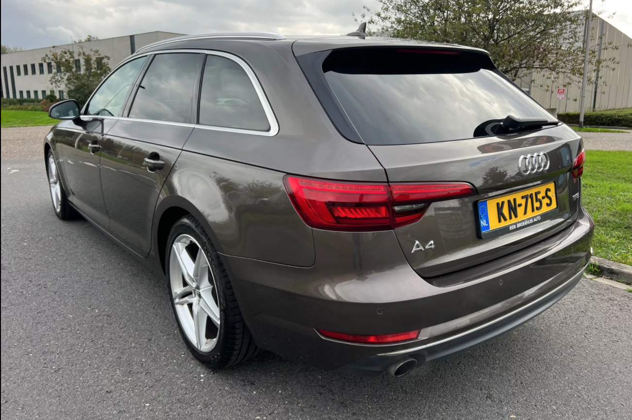 Audi A4 2016, photo 2/7