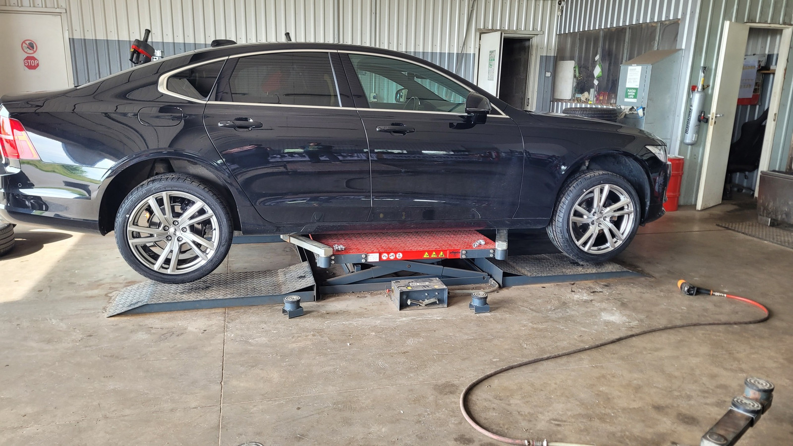 Volvo S90 2017, kuva 6/7