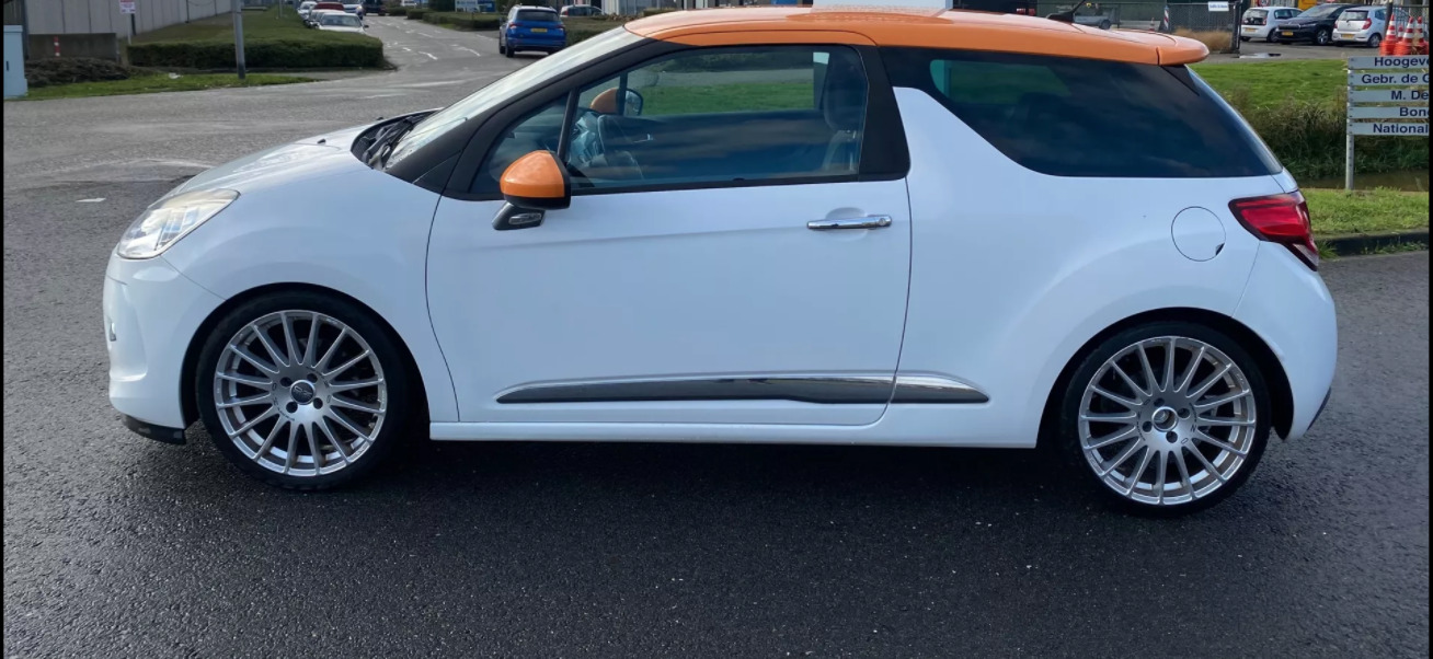 Citroën DS3 2011, photo 2/8