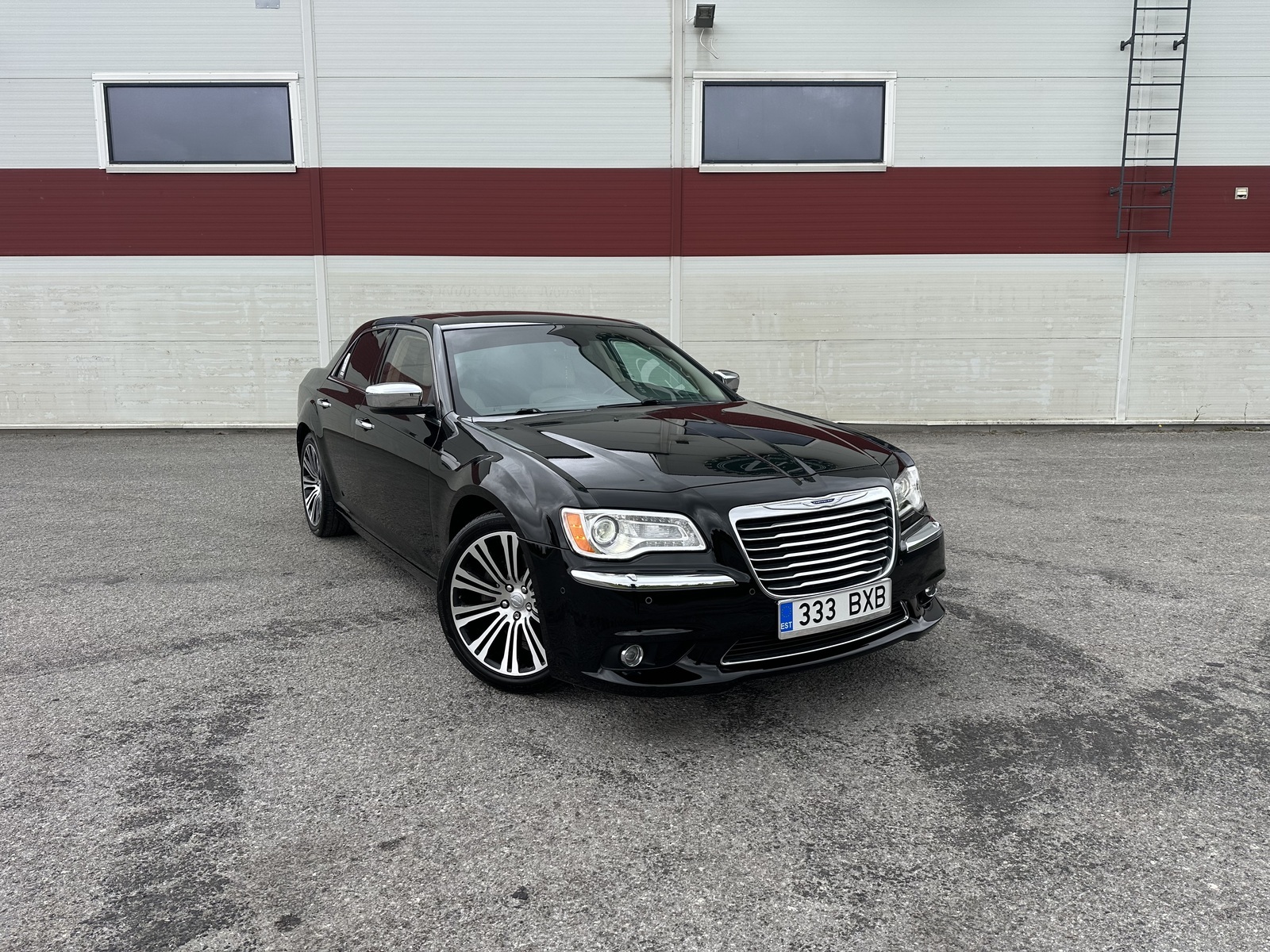 Chrysler 300C 2012, photo 3/25