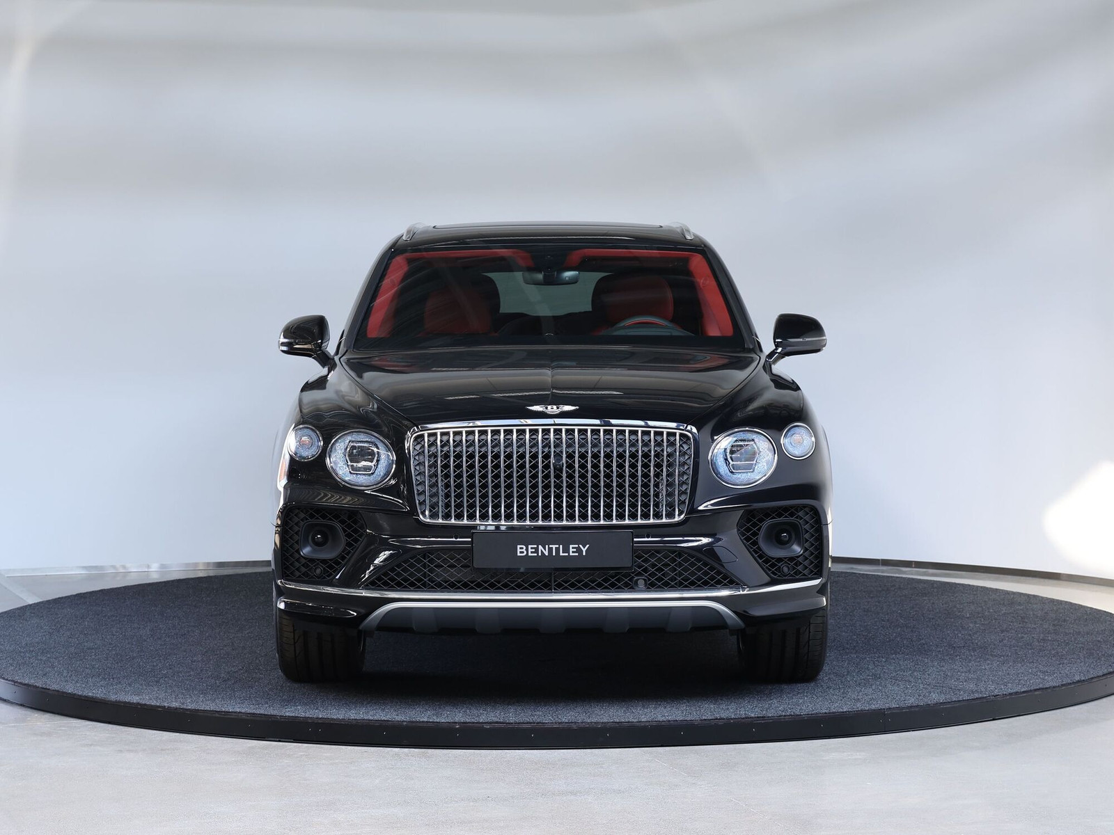Bentley Bentayga EWB 2025, kuva 3/18