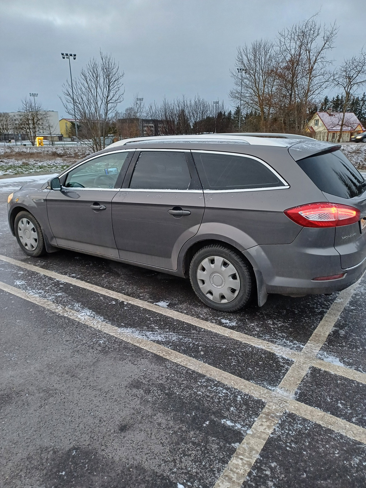 Ford Mondeo 2011, photo 2/15