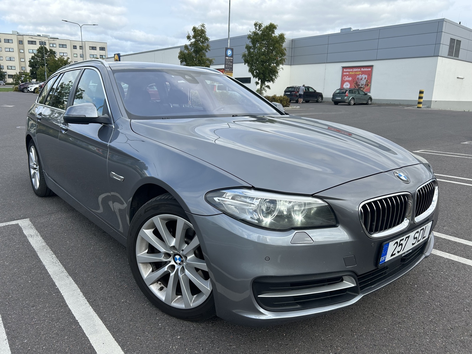 BMW 530 BMW 530 xDrive 3.0 190kW