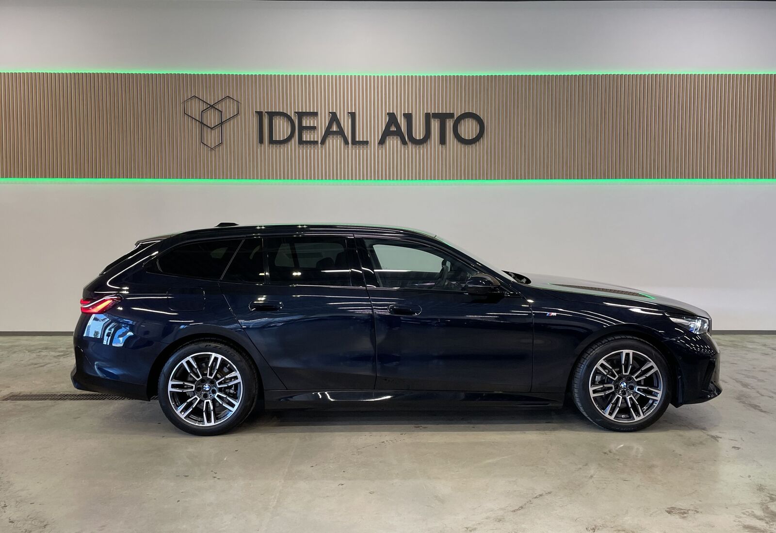 BMW 530 2025, kuva 3/21