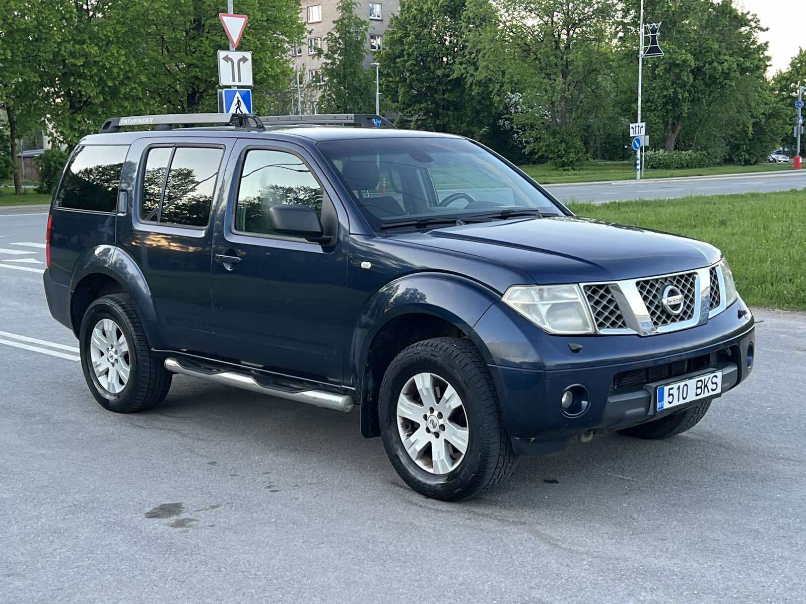 Nissan Pathfinder 2005, photo 2/10