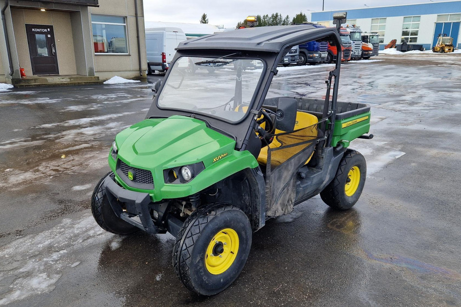John Deere GATOR XUV 550 4X4, benzīns, automātiskā