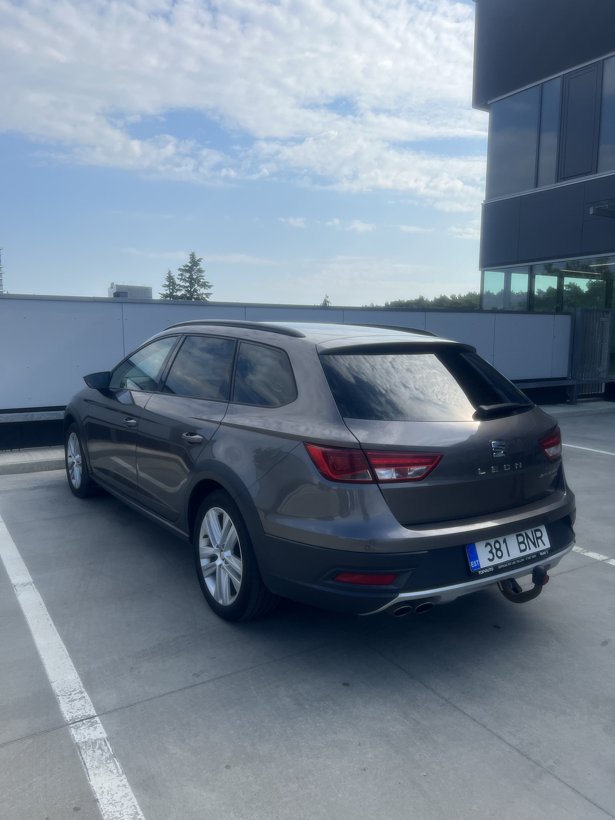 SEAT Leon 2015, photo 2/3