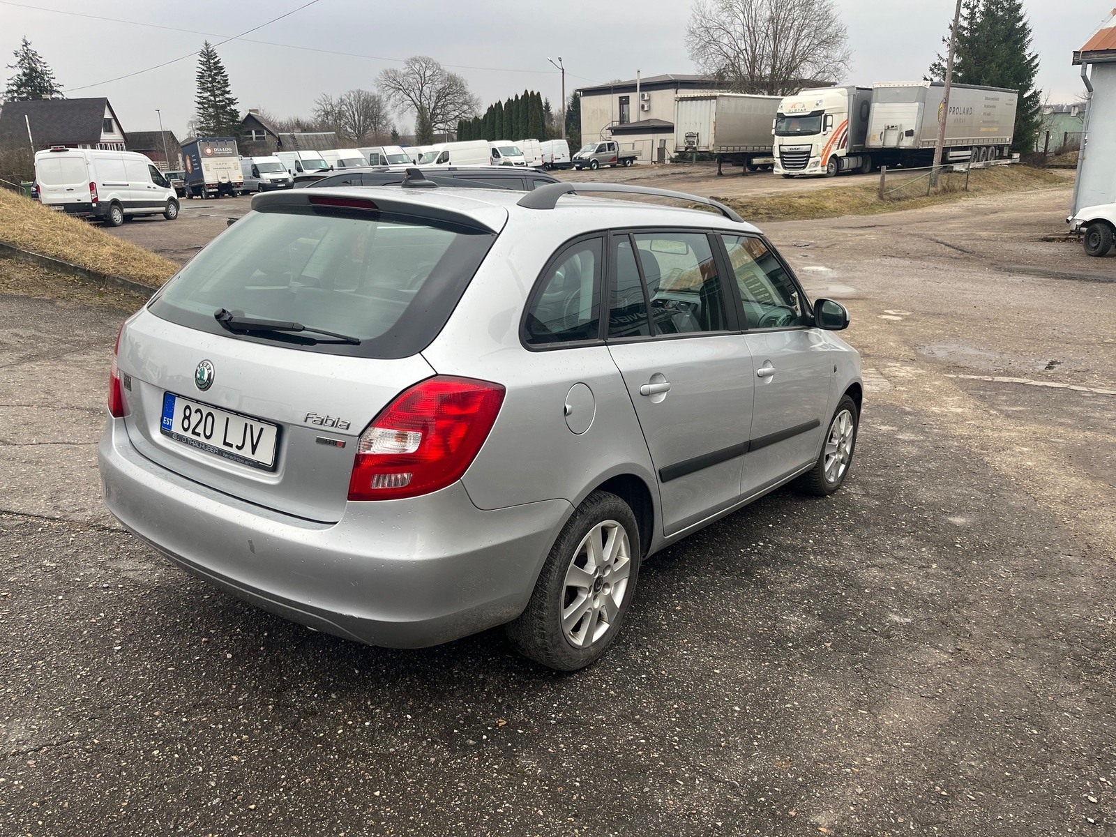 Škoda Fabia 2012, photo 2/6