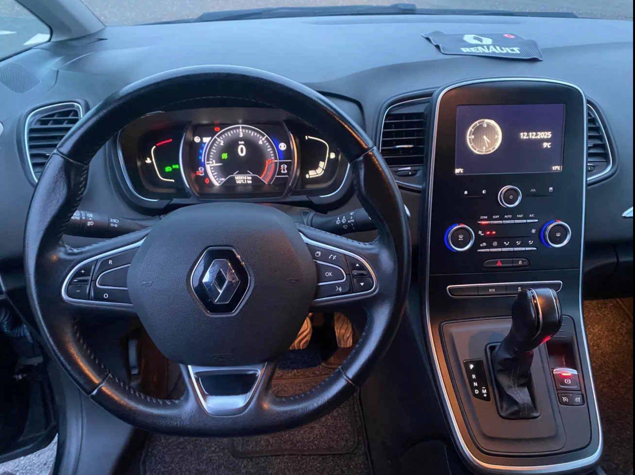 Renault Grand Scenic 2018, photo 6/8