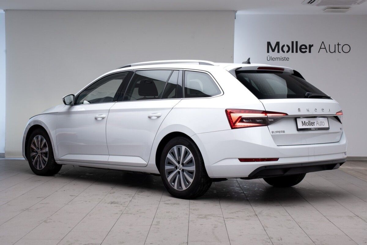Škoda Superb 2022, kuva 6/10