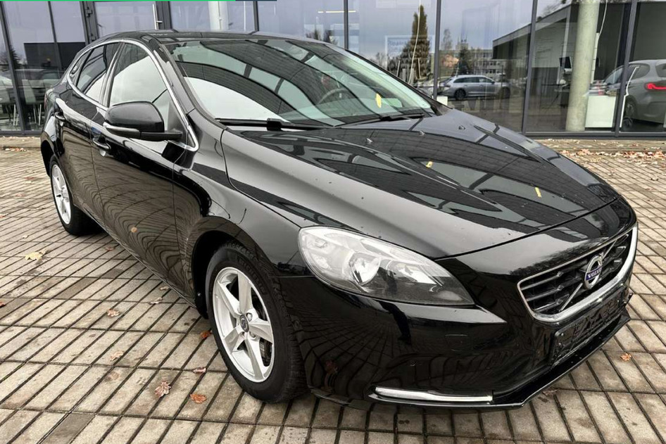 Volvo V40, 2015, 2.0, 88 kW, dyzelinas, automatinė, priekiniai varomieji ratai