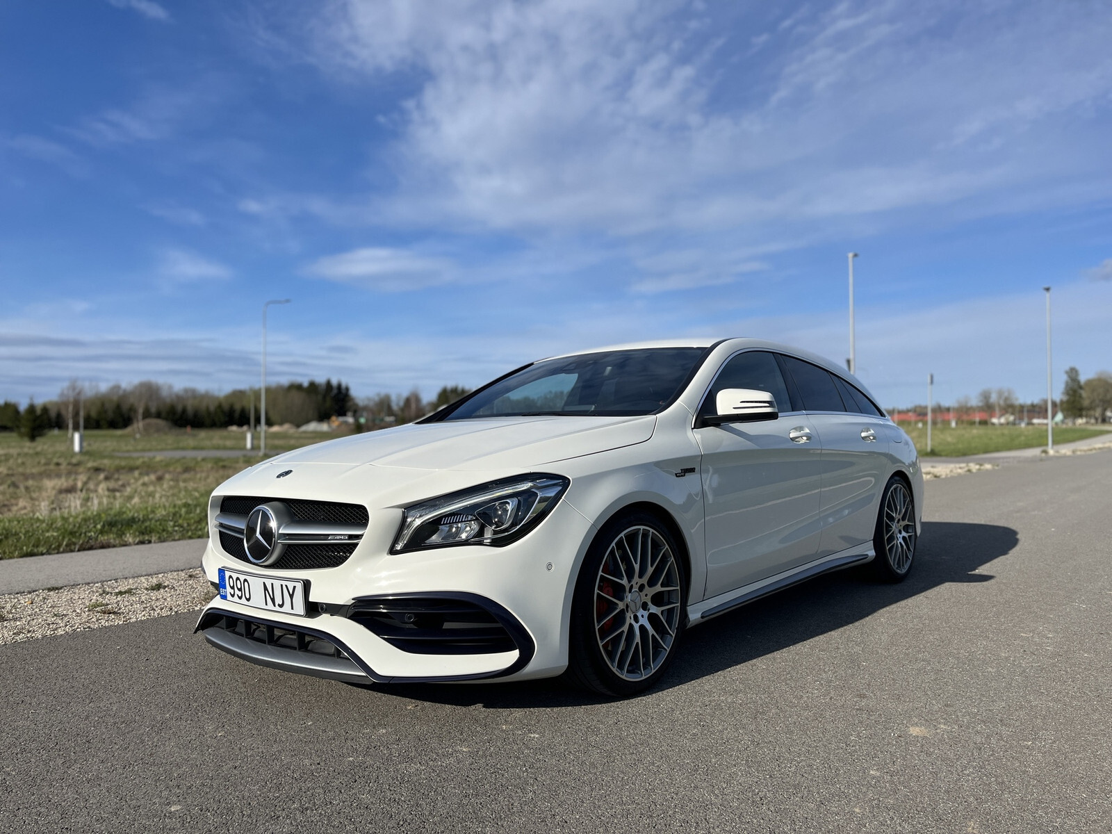 Mercedes-Benz CLA 45 AMG Shooting Brake S 2017, photo 3/15