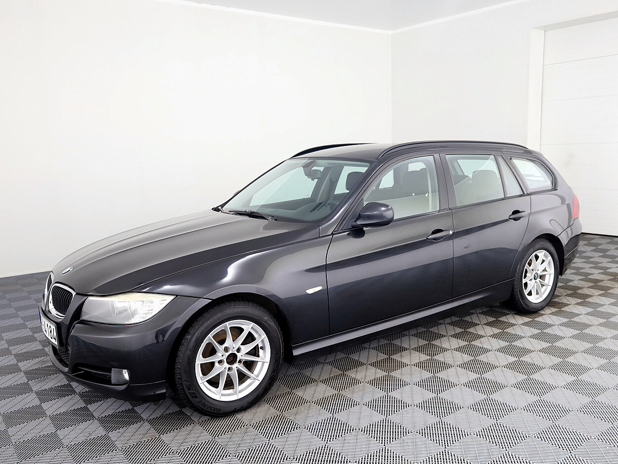 BMW 318 2011, photo 2/7