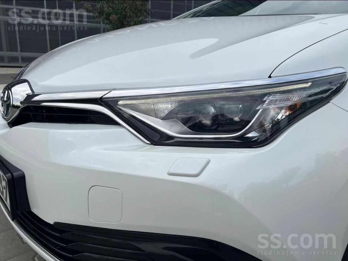 Toyota Auris 2015, photo 4/16