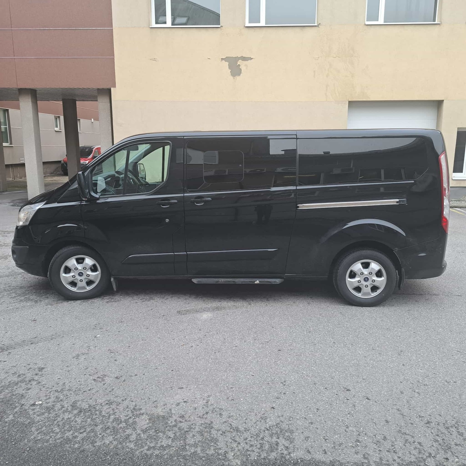 Ford Tourneo Custom 2017, photo 7/10