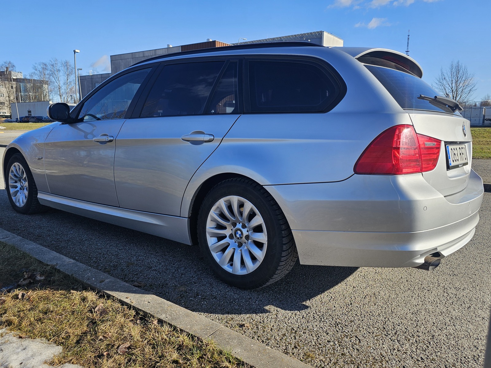 BMW 318 2010, kuva 2/12
