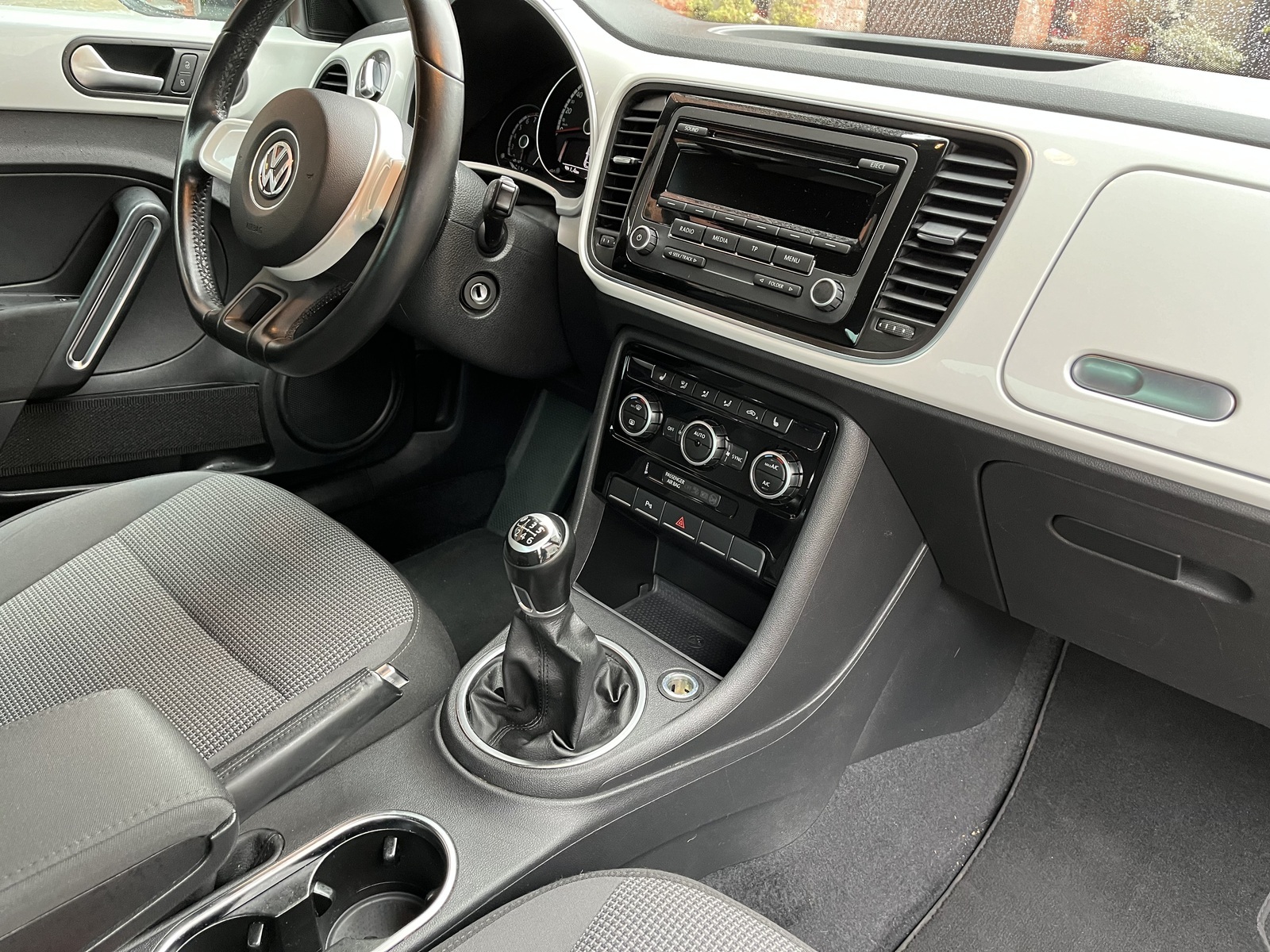 Volkswagen Beetle 2013, photo 4/8