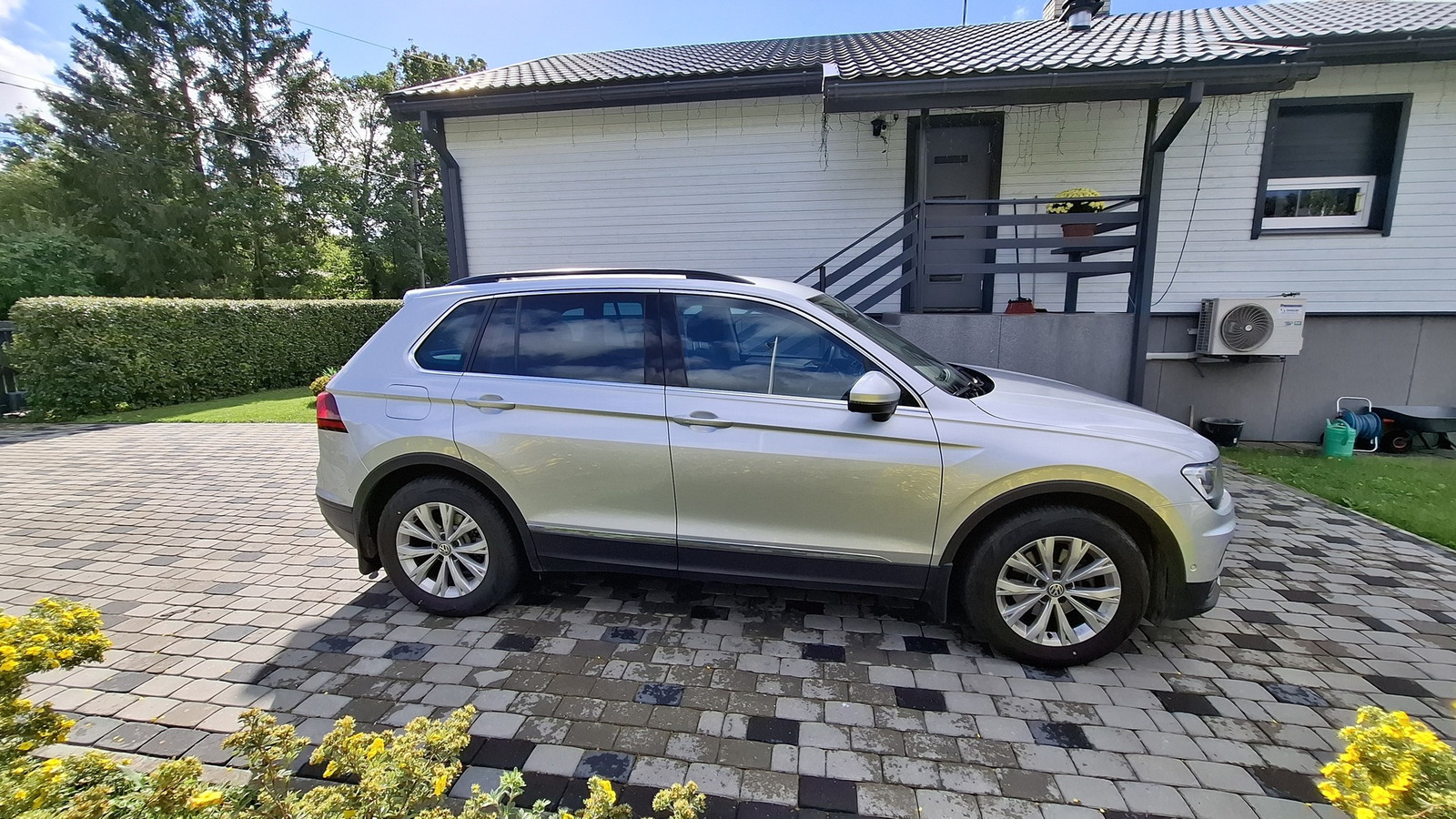 Volkswagen Tiguan 2019, photo 2/9
