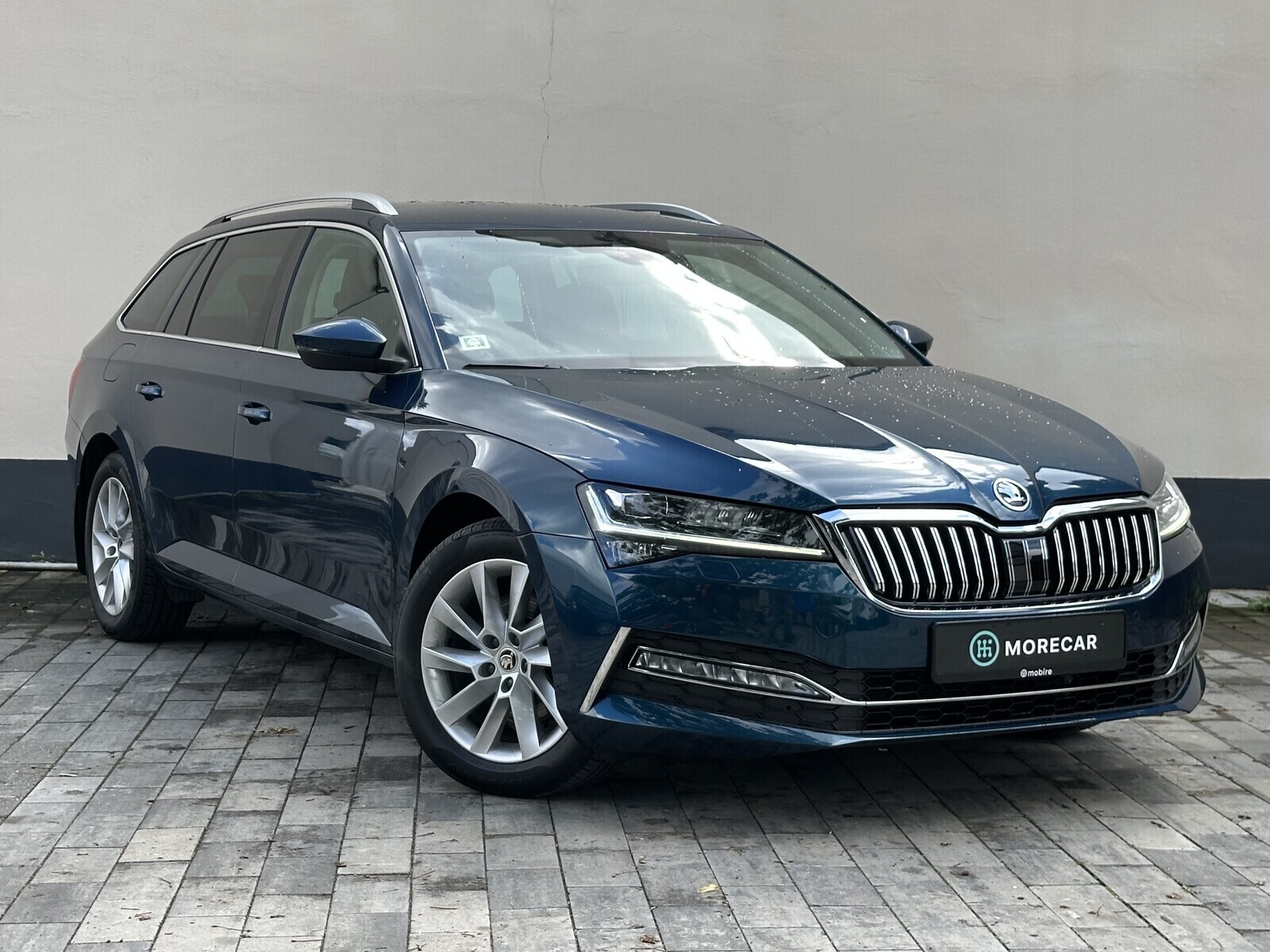 Škoda Superb 2022, photo 2/29