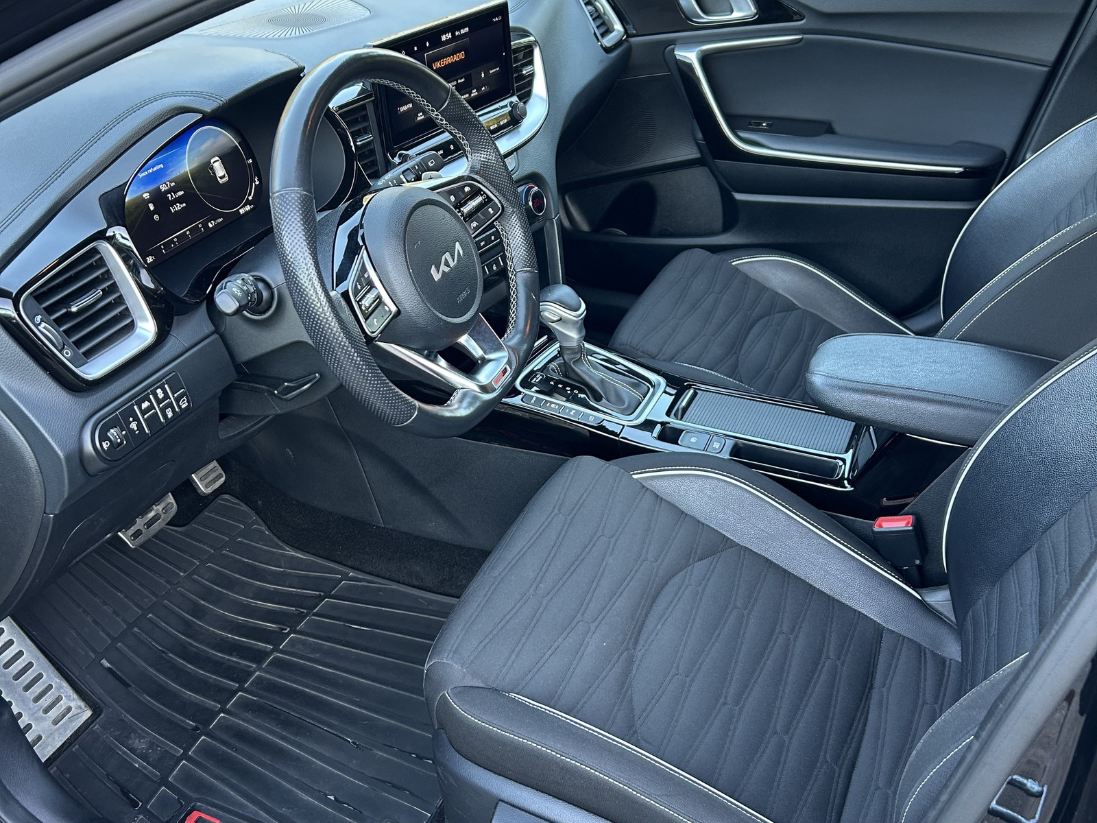 Kia cee'd Sportswagon 2023, photo 6/10