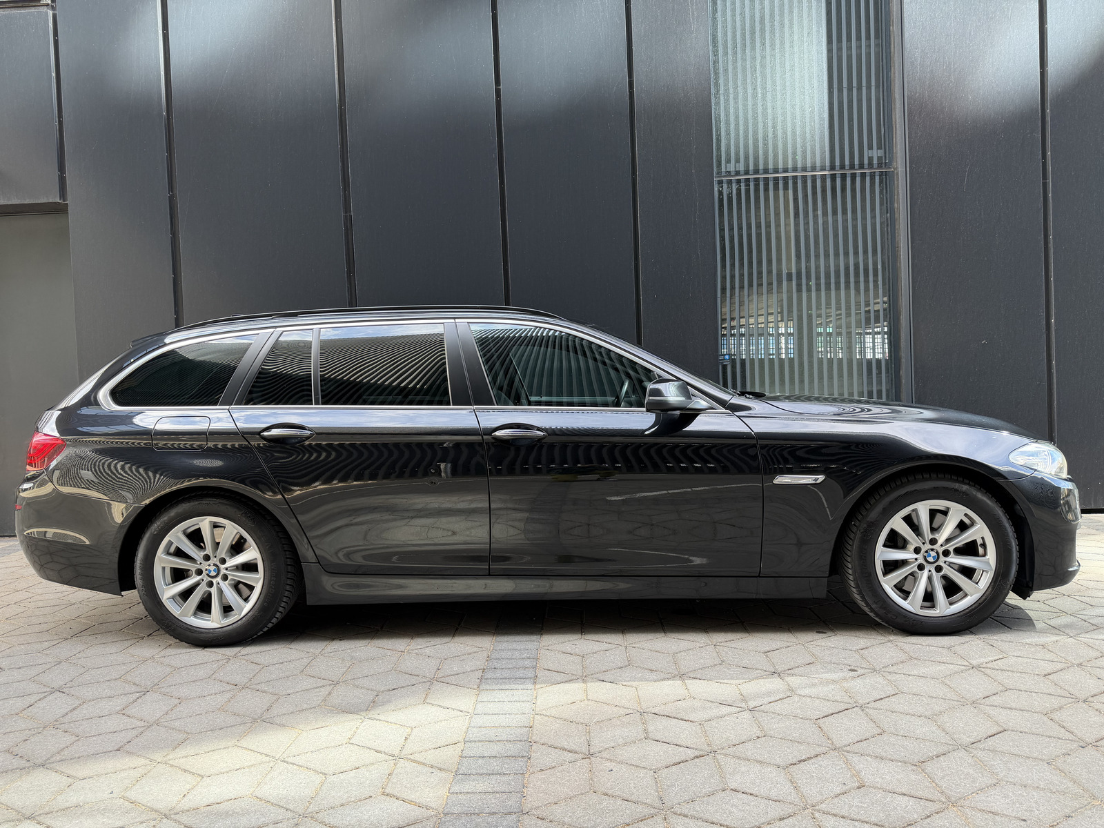BMW 530 2014, kuva 2/8